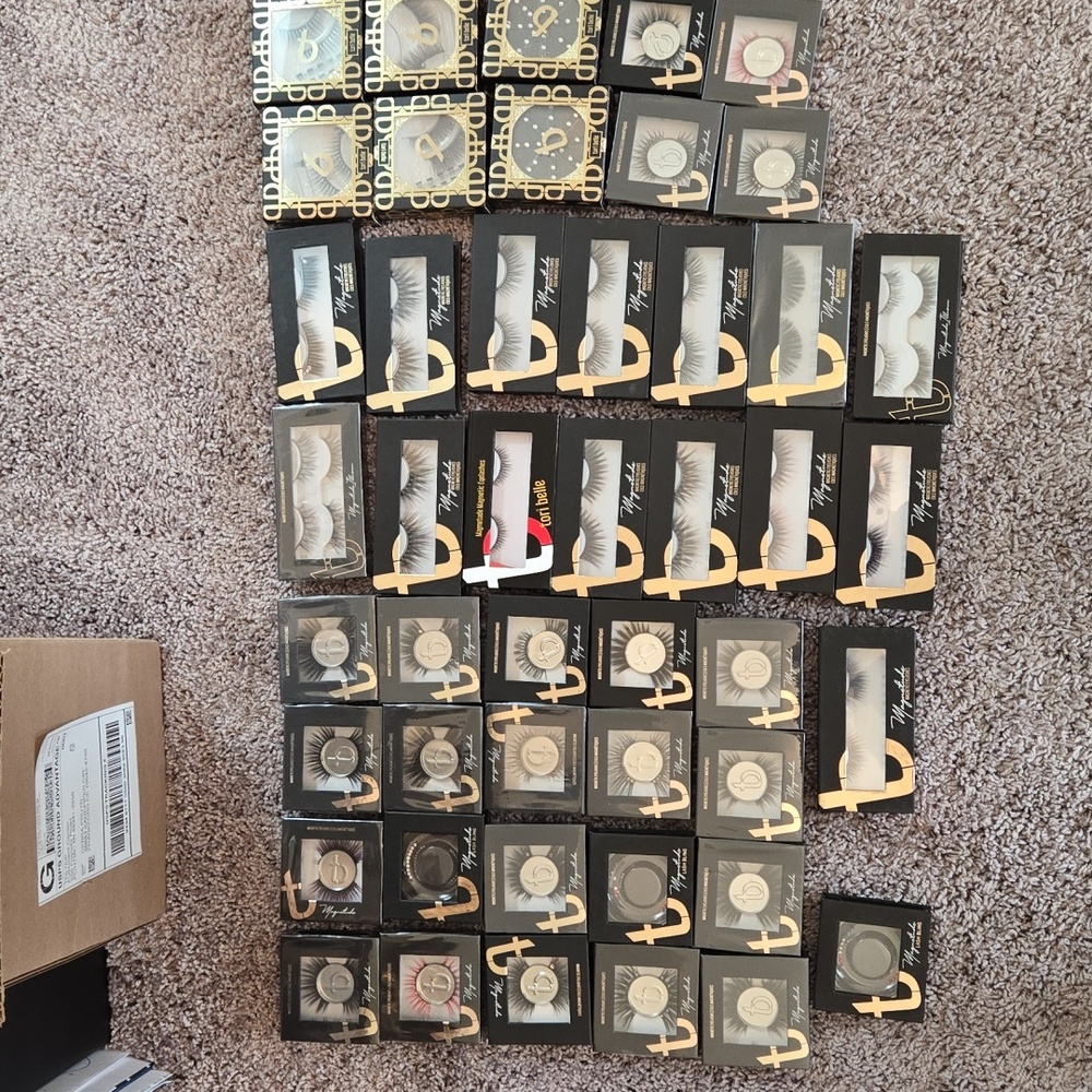 46 Brand New TORIBELLE lashes
